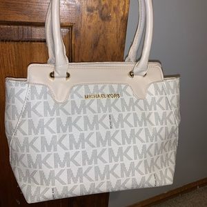 Michael kors purse